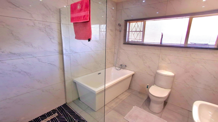 4 Bedroom Property for Sale in Sasolburg Ext 15 Free State